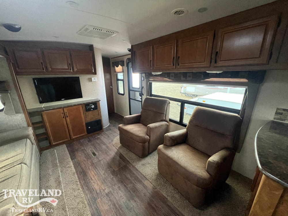 2015 OUTDOORS RV TIMBER RIDGE 280RKS - Image 14