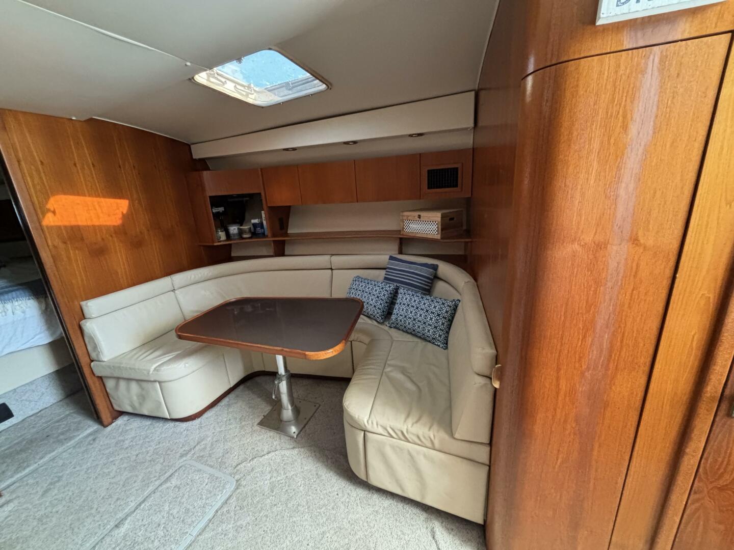 1993 Tiara Yachts 4300 Convertible - Image 31