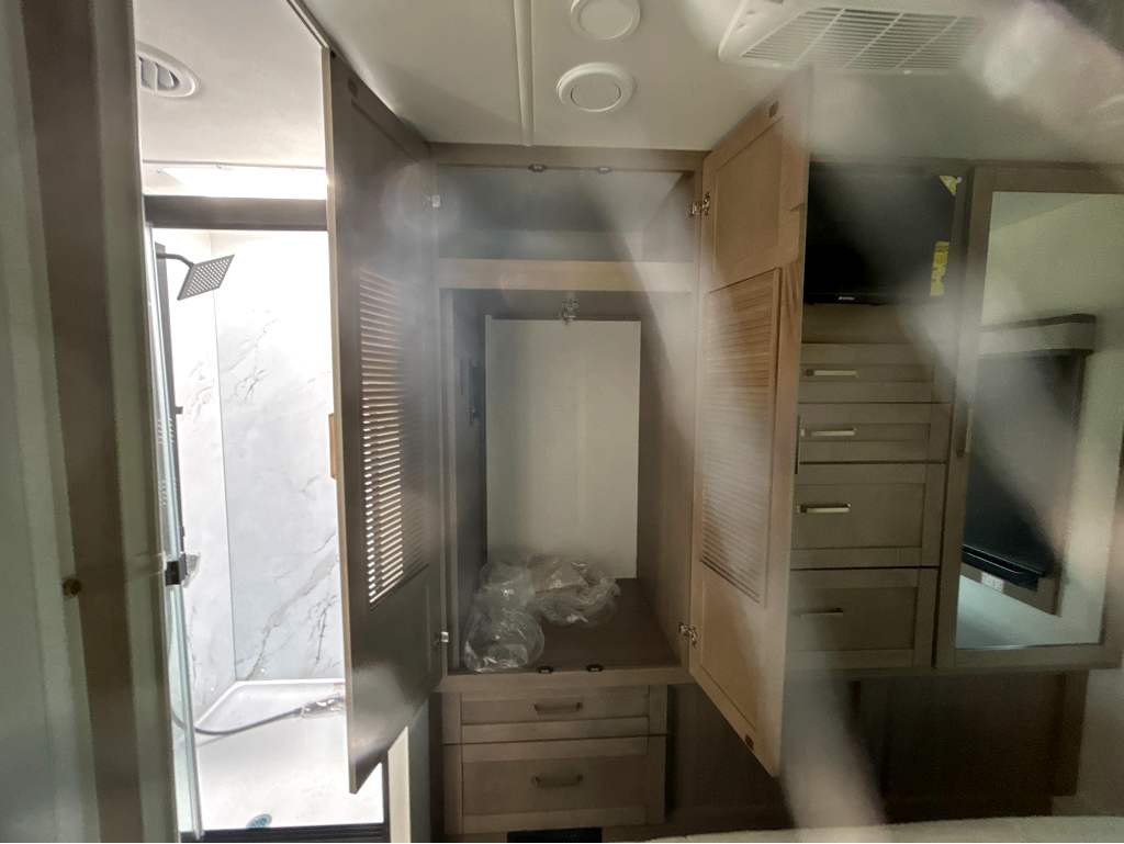 2027 JAYCO GREYHAWK 29MV - Image 31