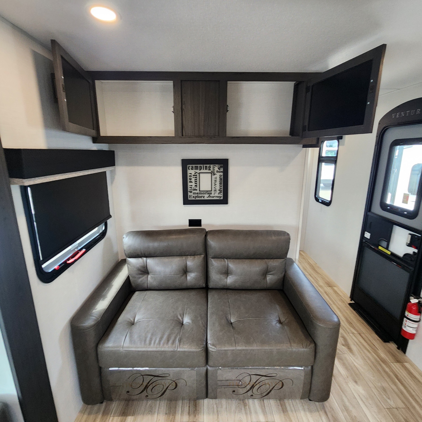 2026 VENTURE RV SPORTTREK 336VRK - Image 23