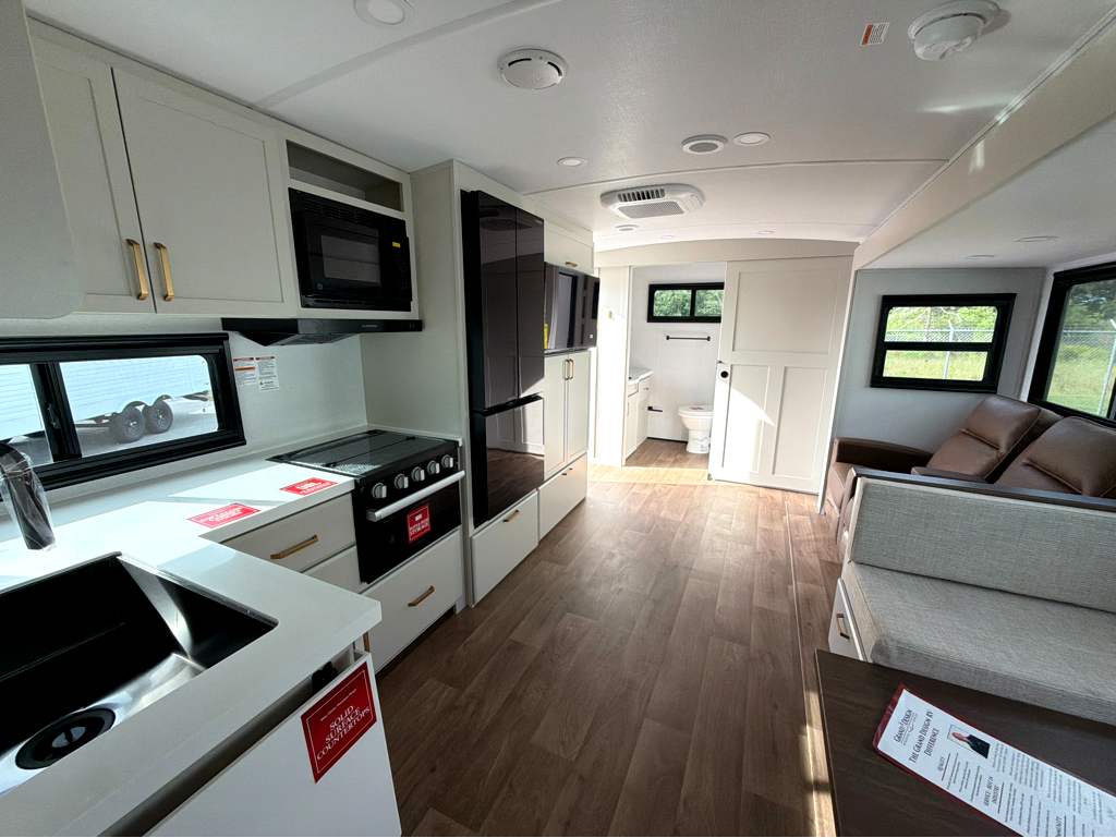 2027 GRAND DESIGN IMAGINE 2600RB - Image 16