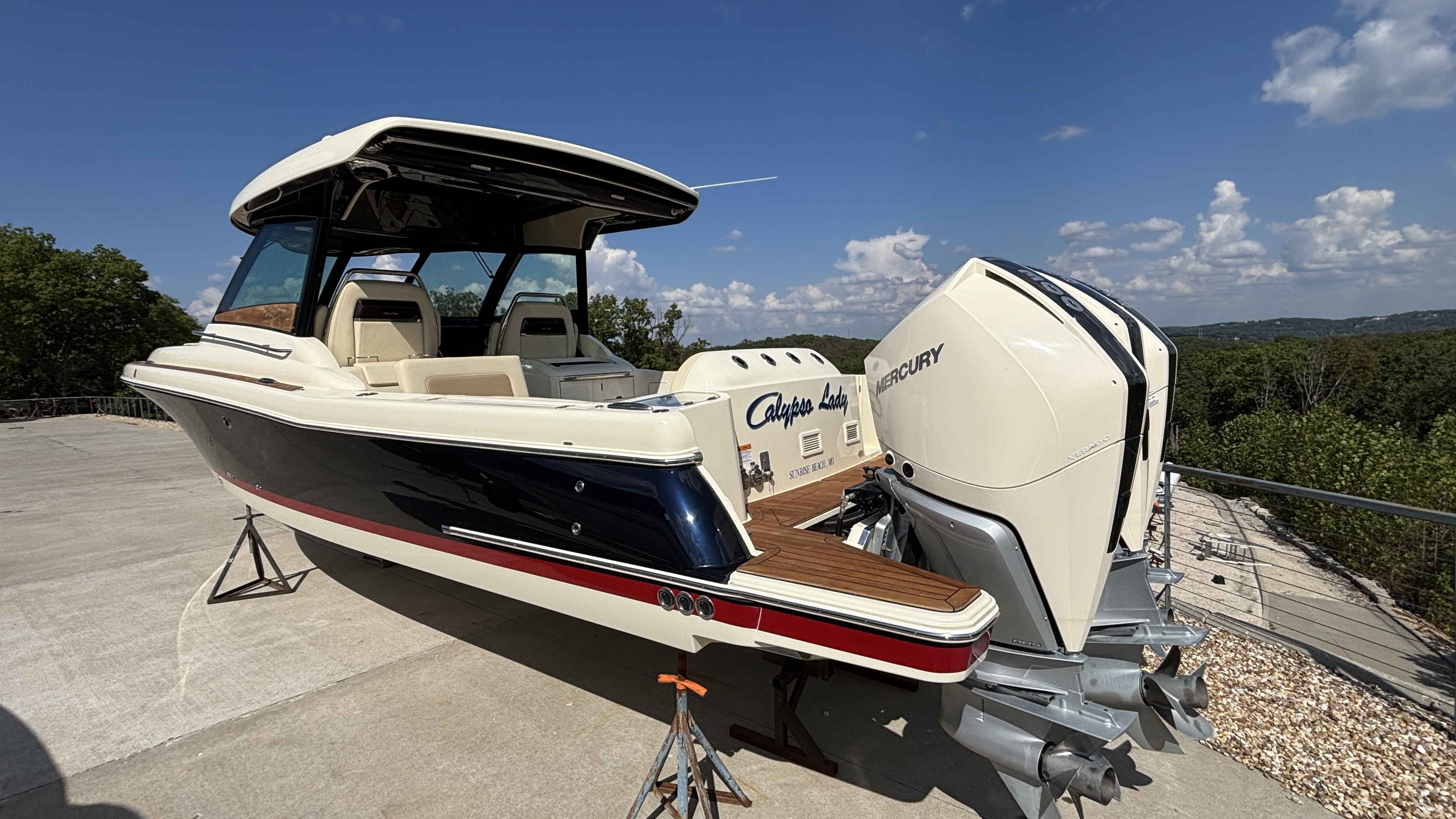 2021 Chris Craft 35 Calypso - Image 3