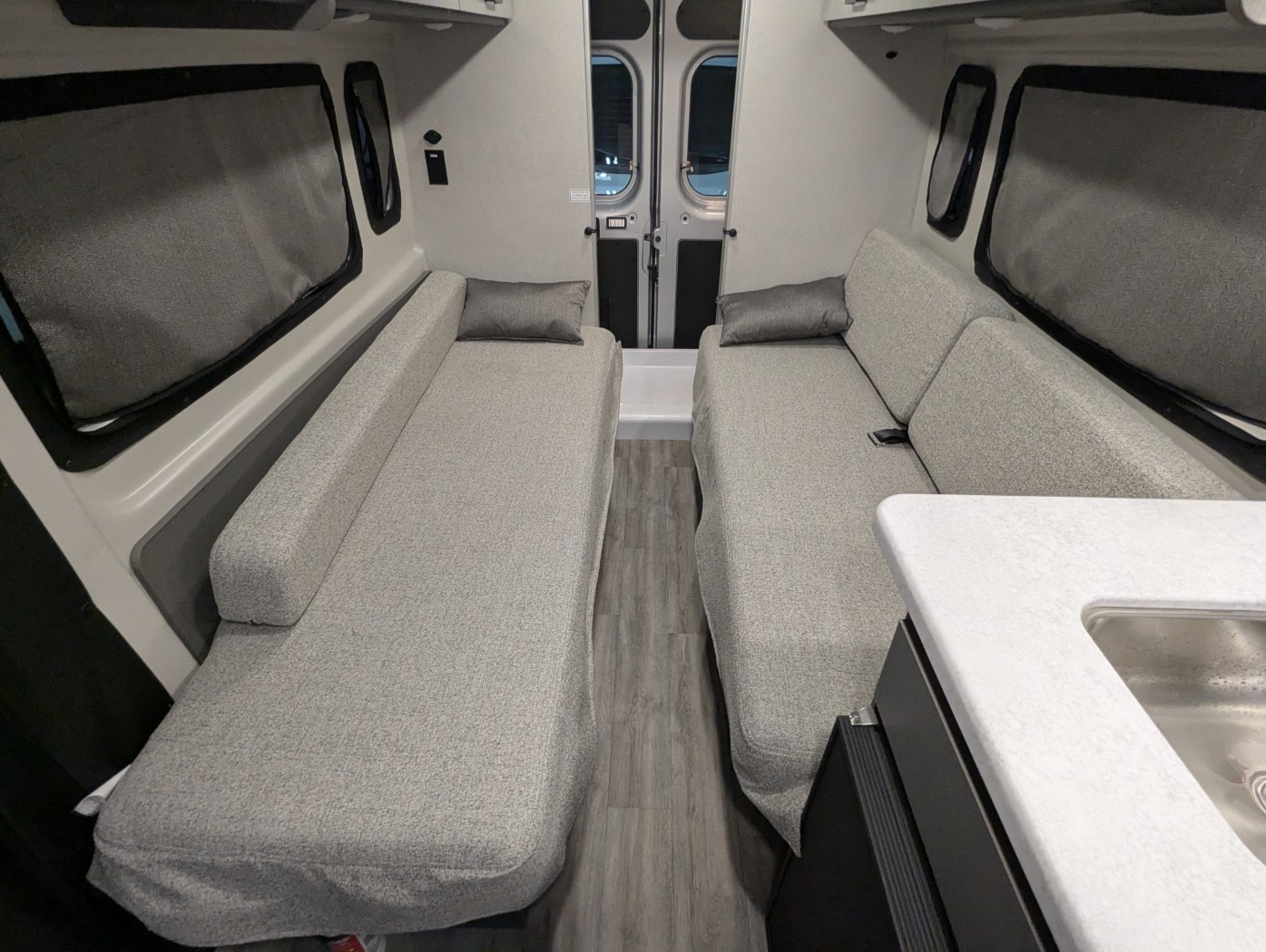 2026 Thor Motor Coach Tellaro 20LS - Image 18