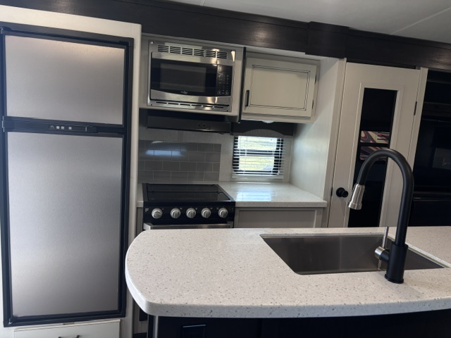 2021 Highland Ridge Open Range Light LT275RLS - Image 5