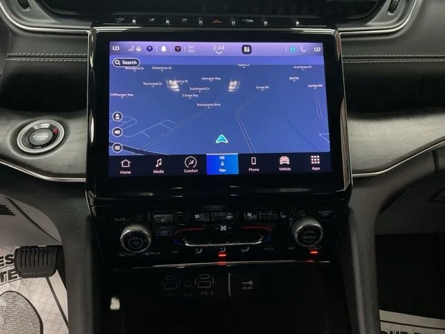 2022 Jeep Grand-Cherokee-L Laredo Altitude 4x4 - Image 12