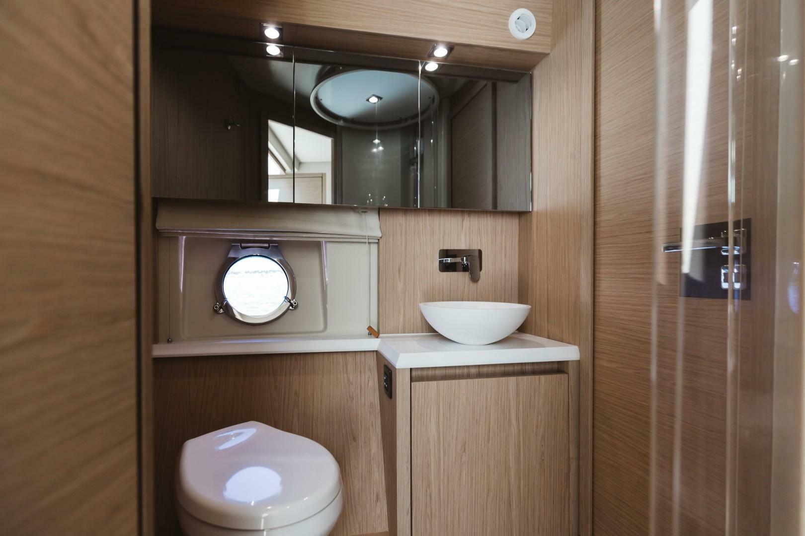 2015 Beneteau Monte Carlo 5 - Image 27
