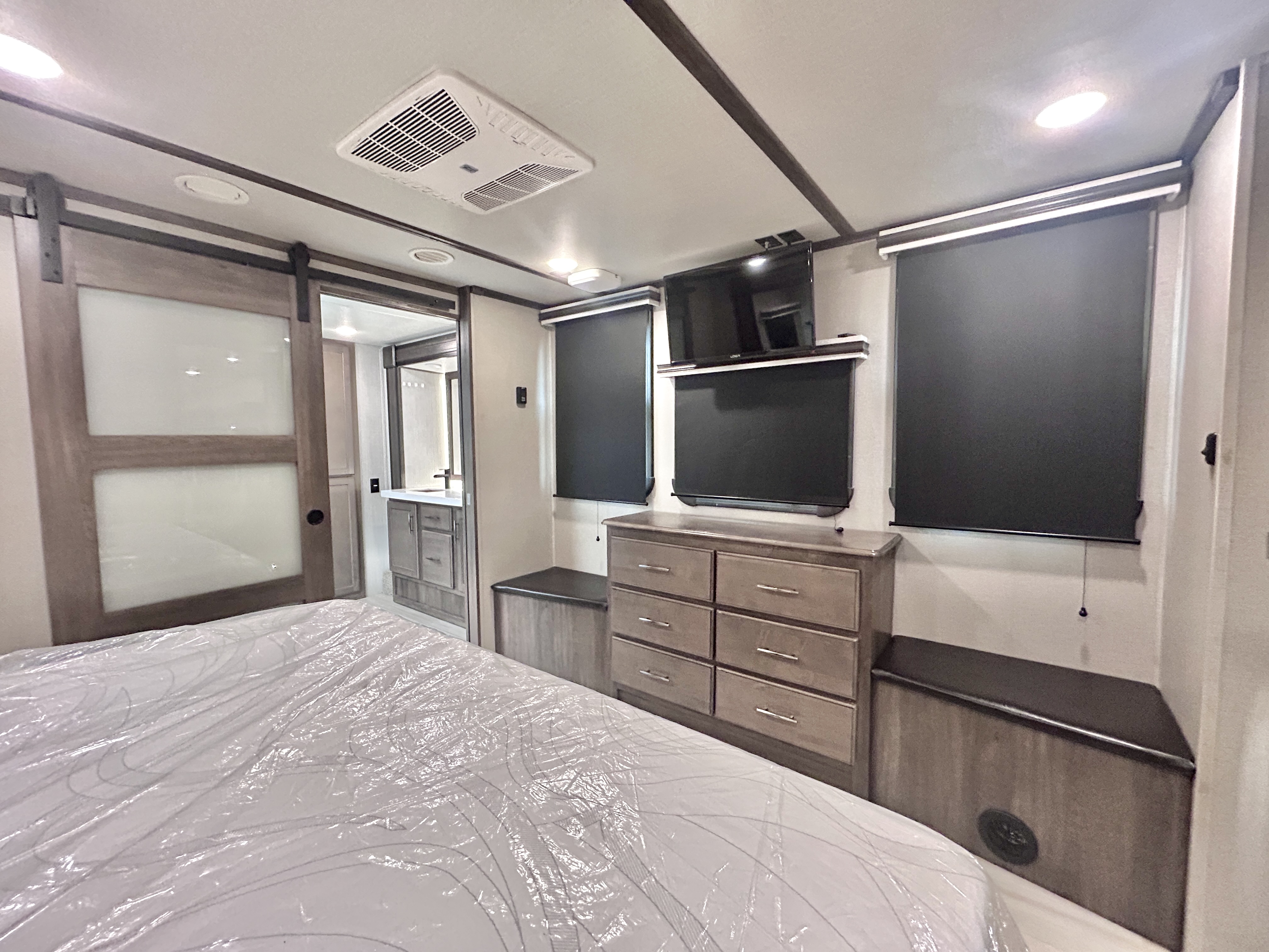 2021 Grand Design 373FB SOLITUDE - Image 26