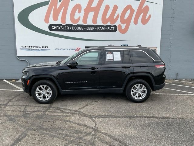 2023 Jeep Grand-Cherokee-L Laredo Altitude 4x4 - Image 8