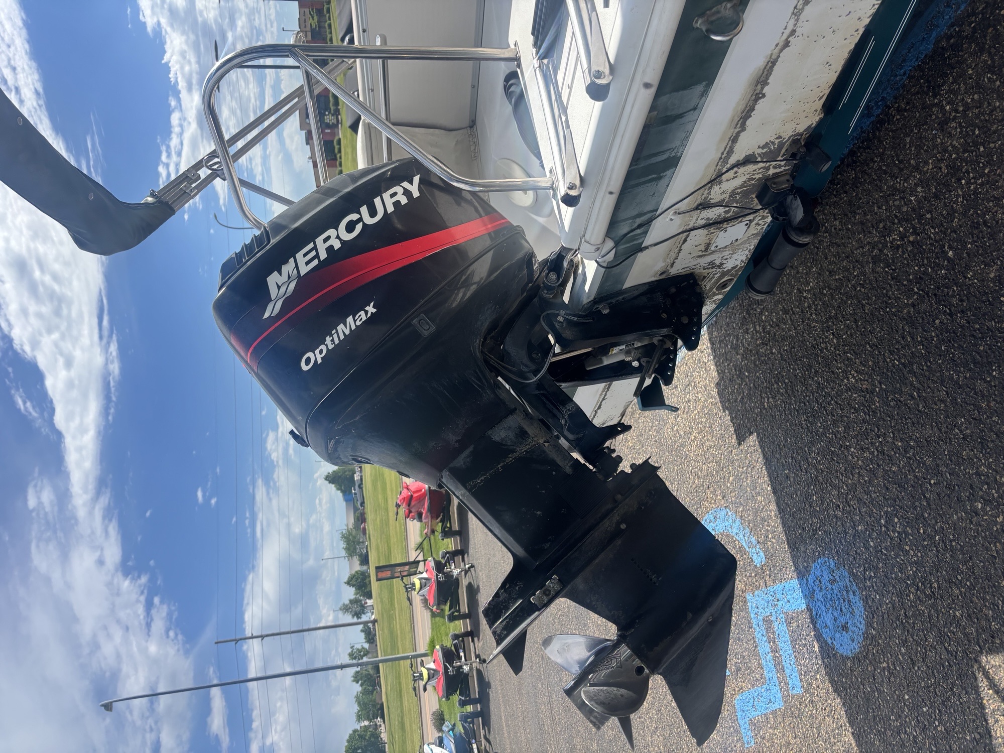 2001 Hurricane 228R - Image 13