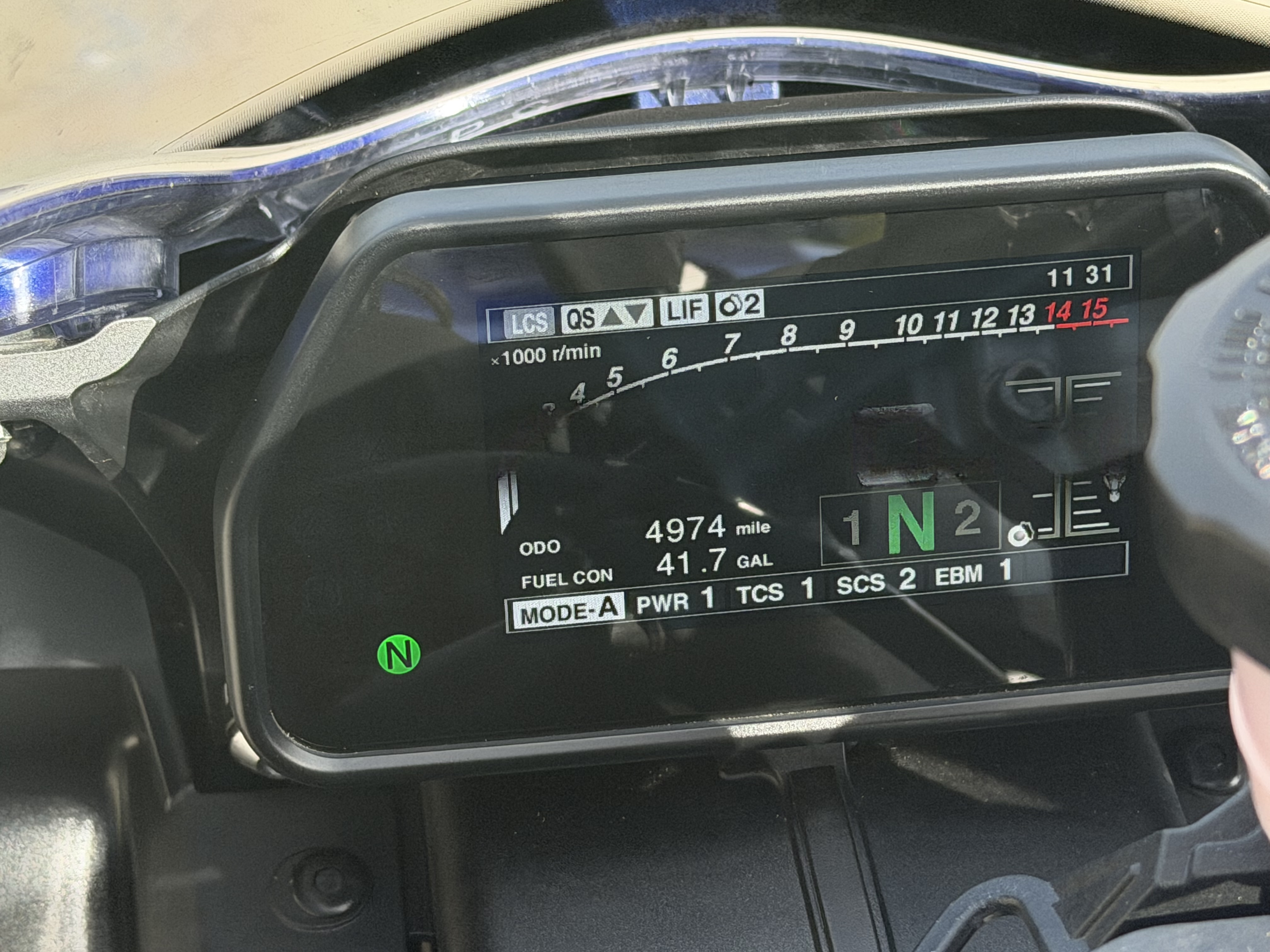 2024 Yamaha YZF R1 - Image 16