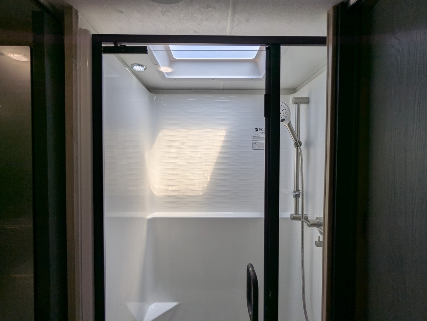 2027 Coachmen Entourage 330DS - Image 38