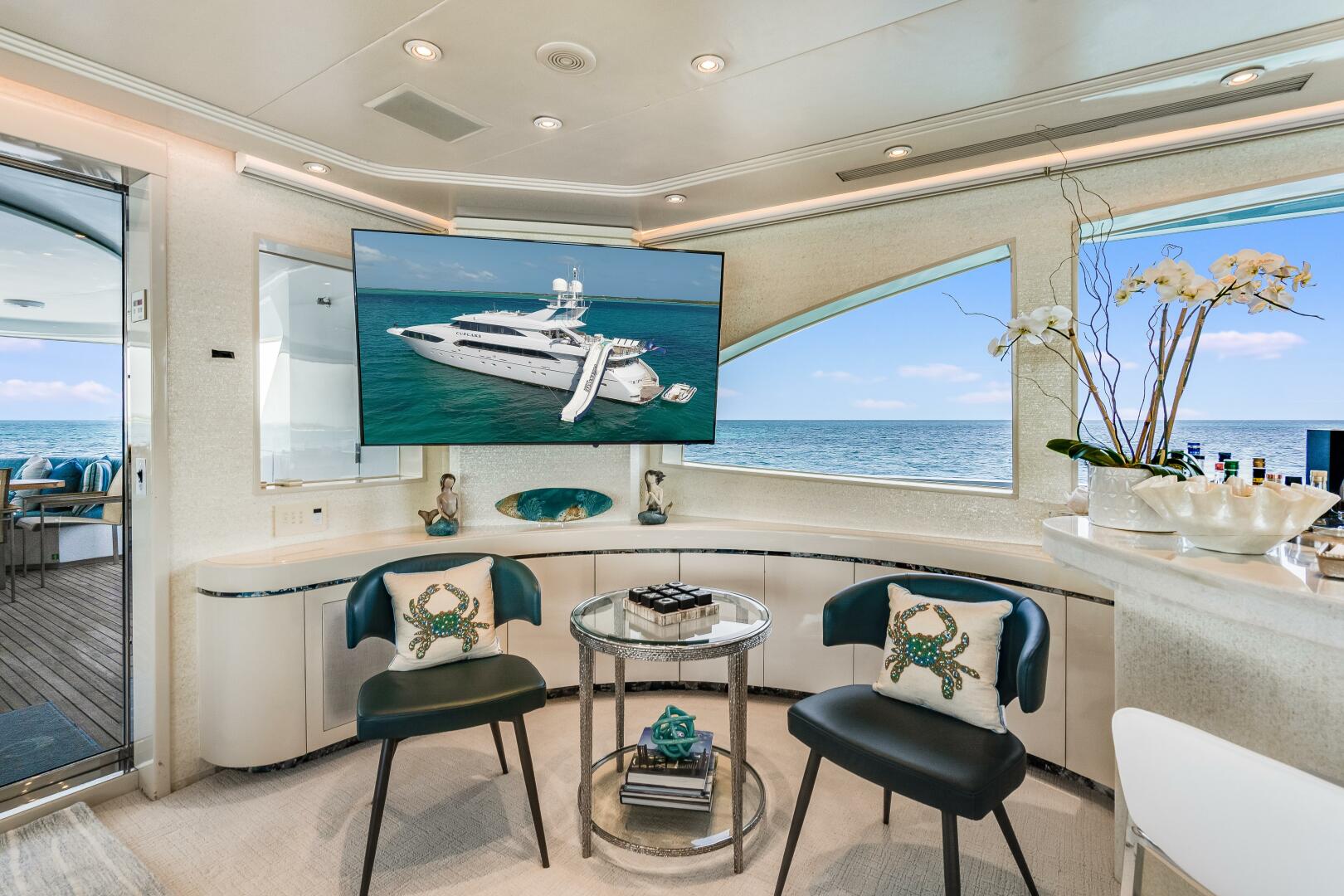 2001 Westship Skylounge - Image 8