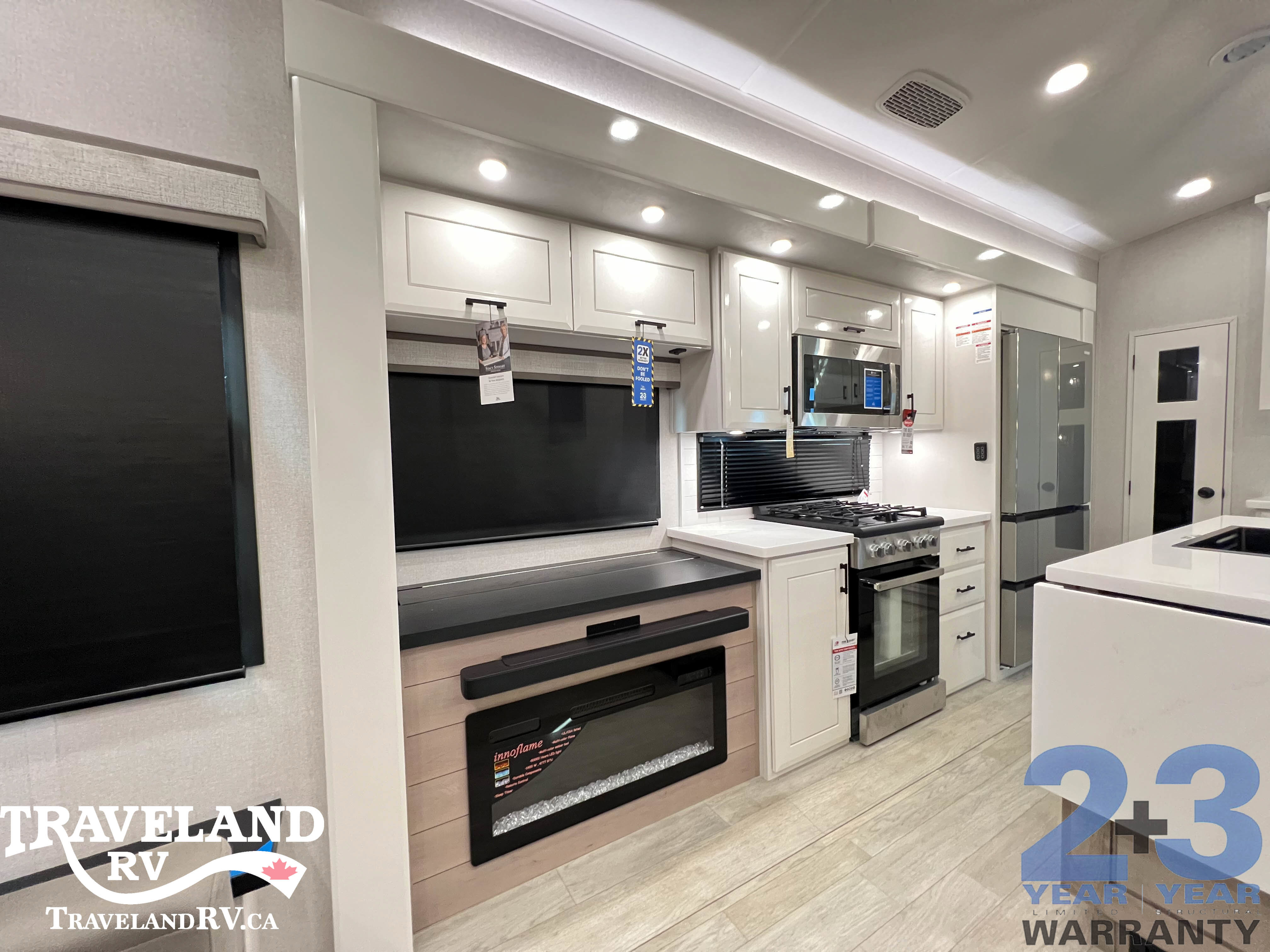 2026 Jayco Pinnacle 32RLTS - Image 18