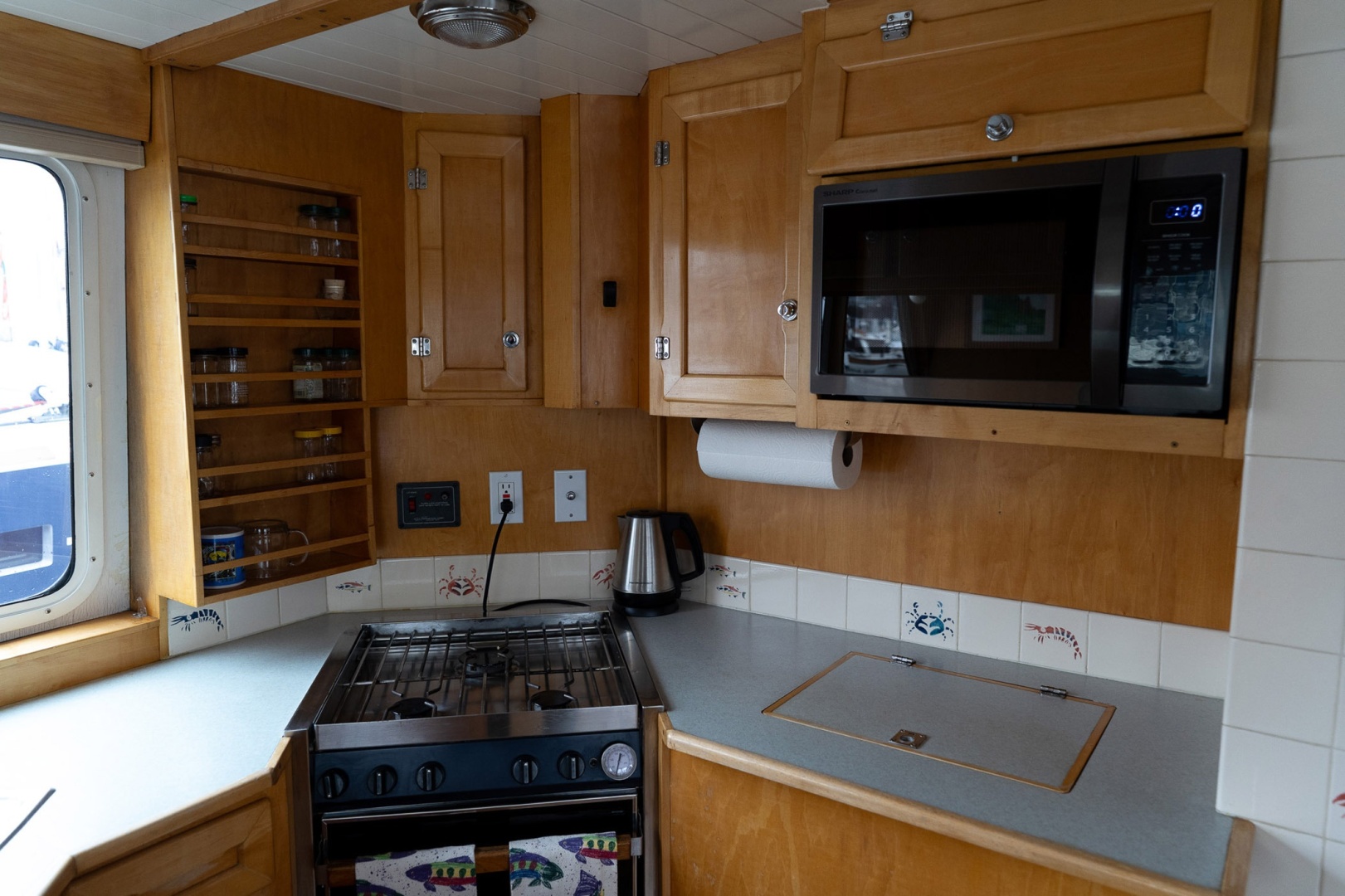 1997 Custom Steel Trawler 43 - Image 20