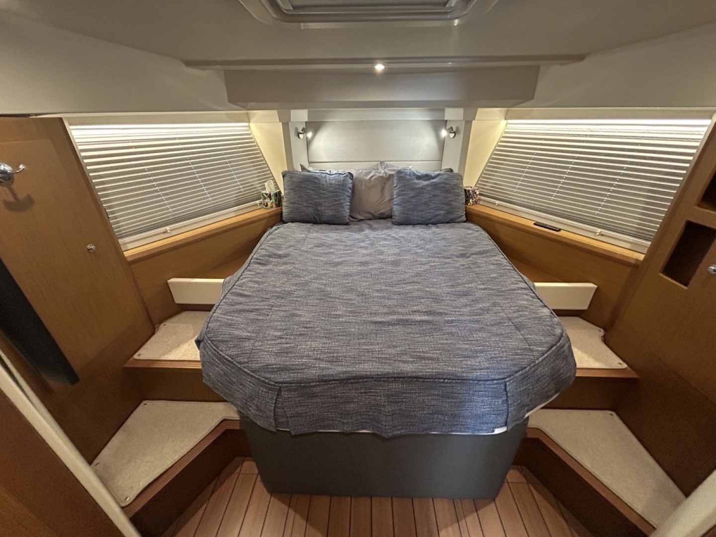 2022 Beneteau ST - Image 52