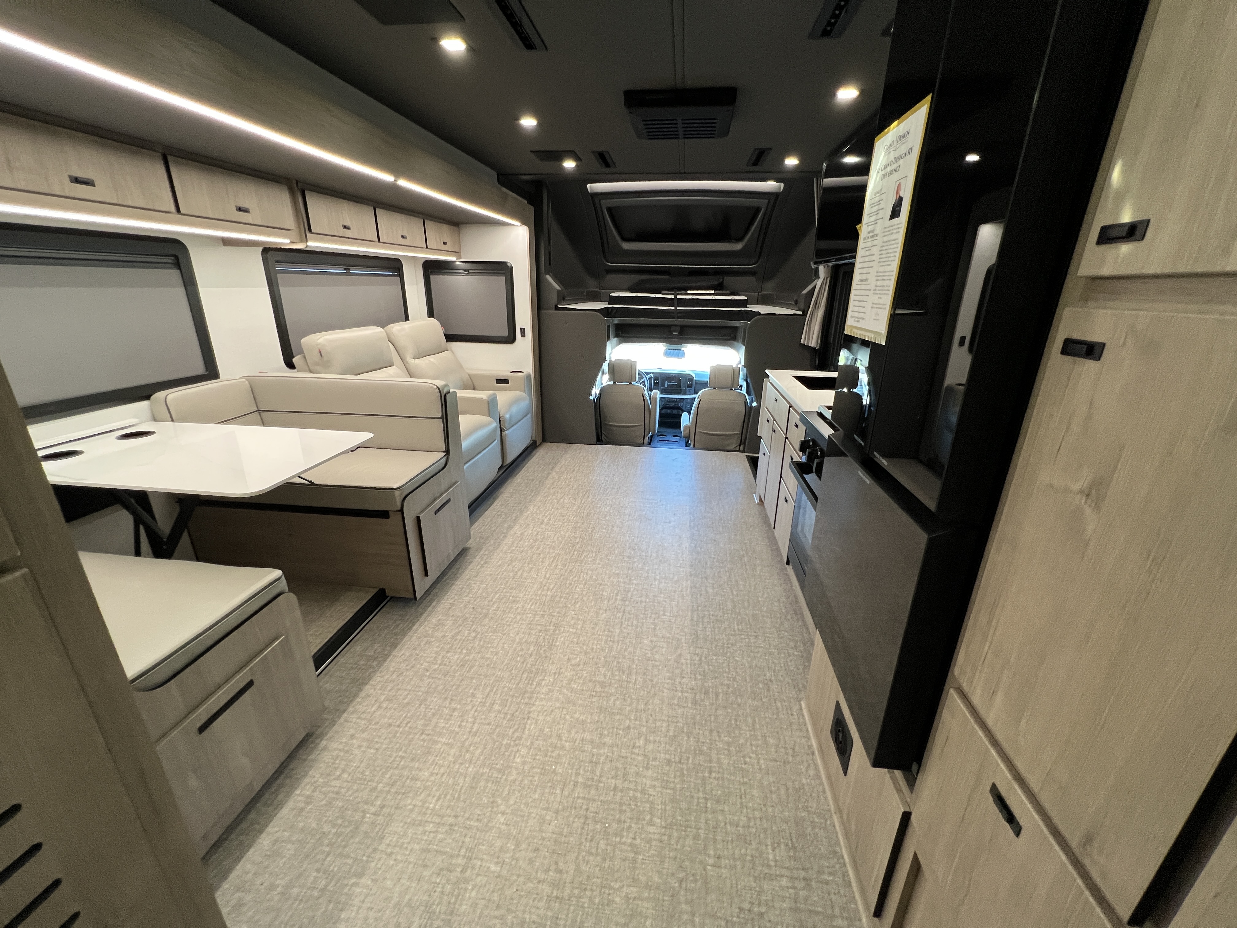 2027 Grand Design Lineage Series F 31ZW - Image 4