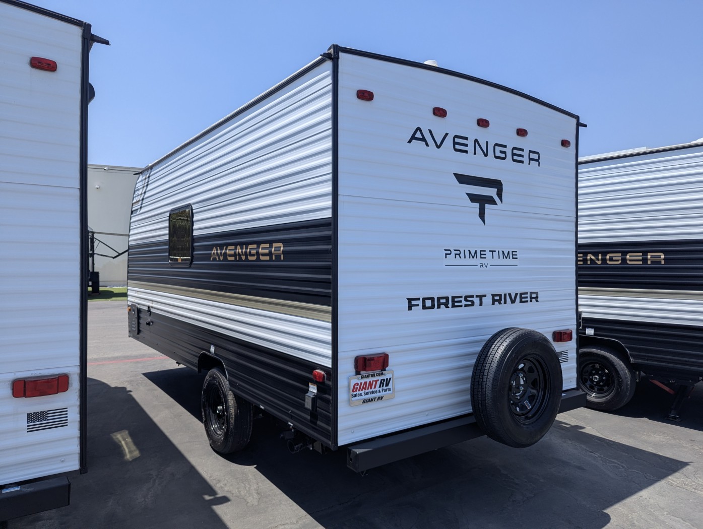 2026 Prime Time Avenger LT 16BHX - Image 4