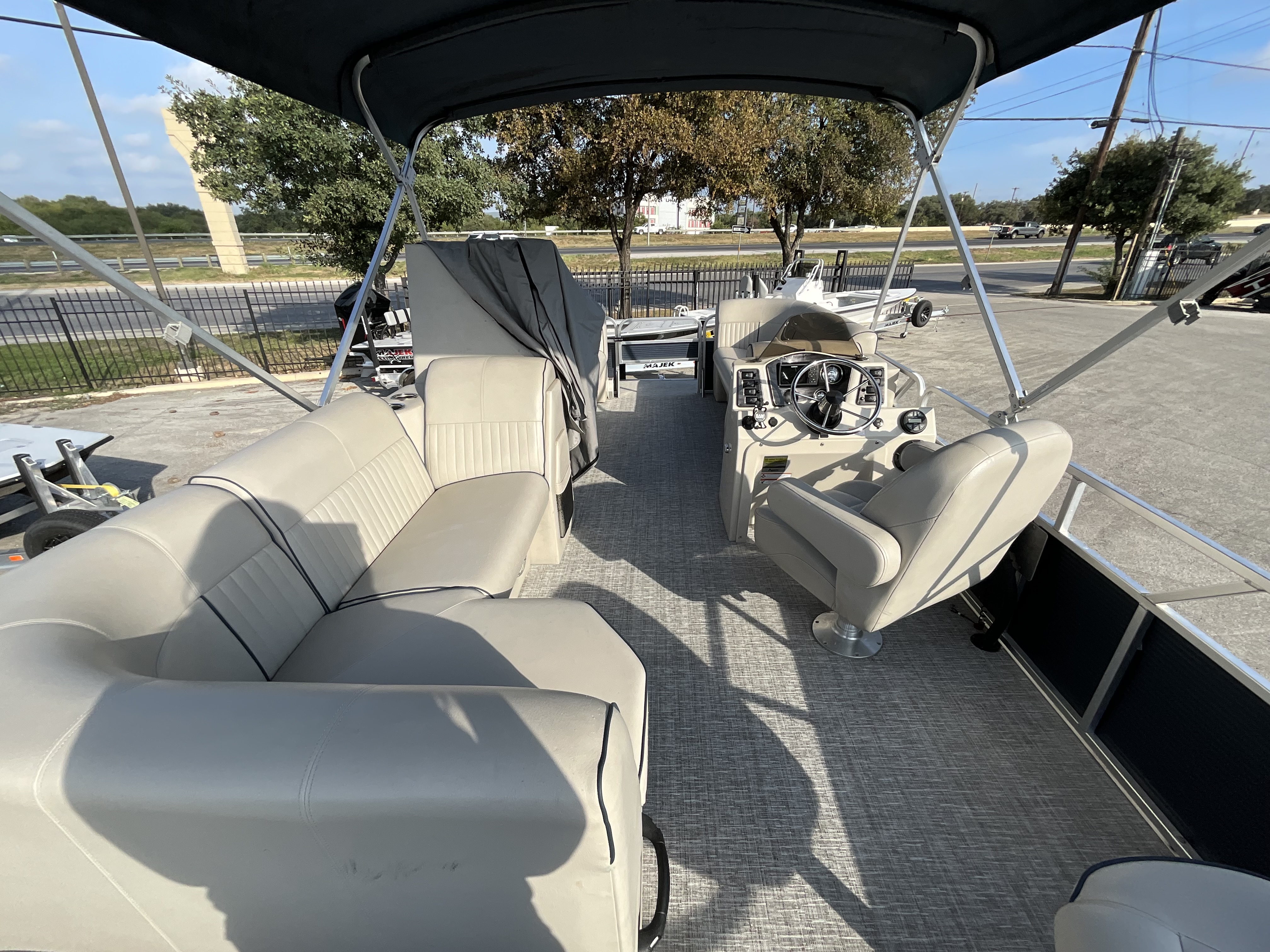 2021 APEX MARINE QWEST 820 FAMILY FISH - Image 13