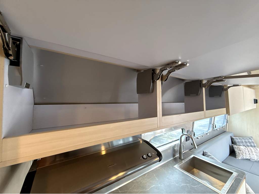 2026 AIRSTREAM FLYING CLOUD 30FBBQ - Image 17