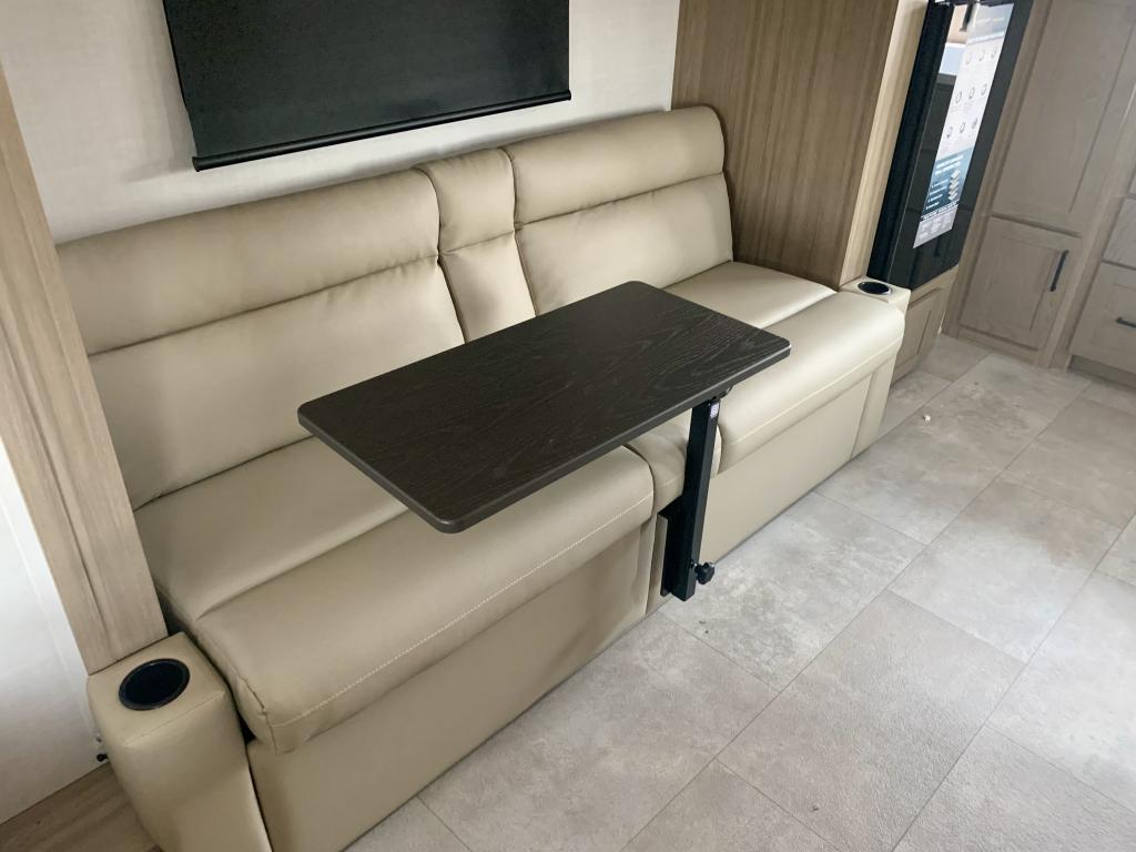 2027 FOREST RIVER E201SFK - Image 18