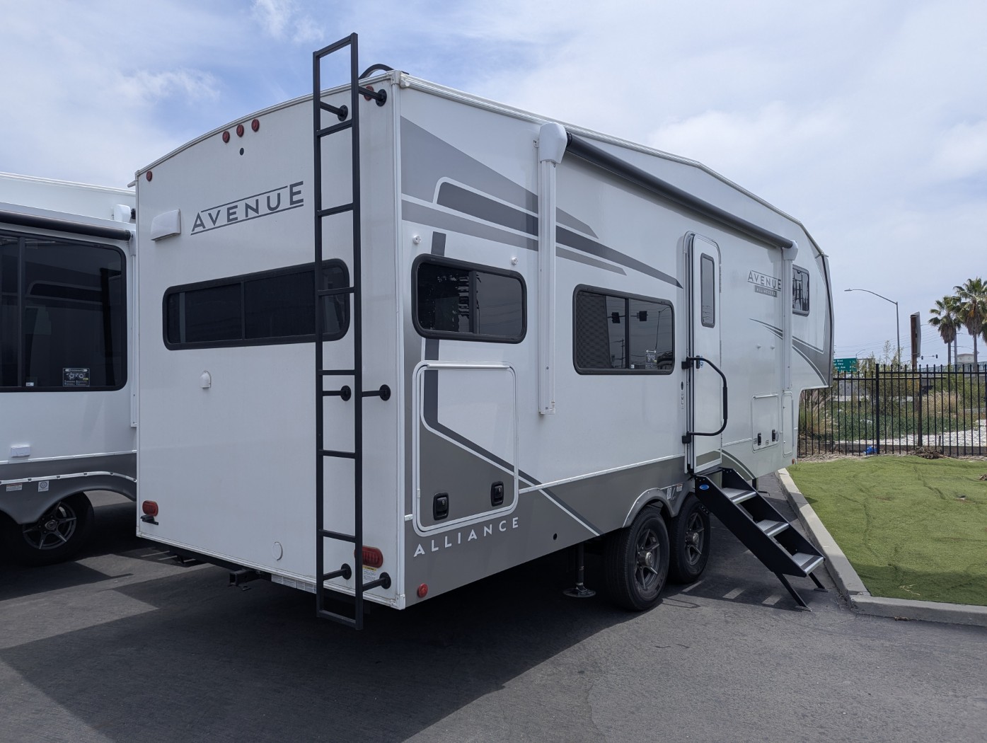 2026 Alliance RV Avenue 23ML - Image 5