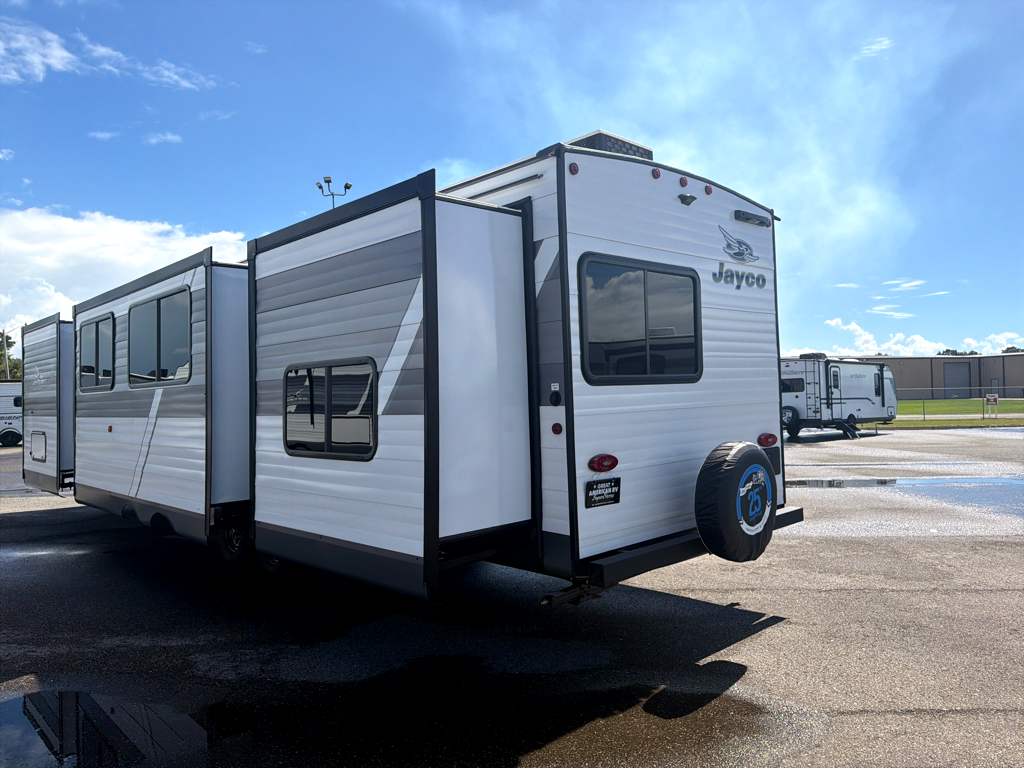 2027 JAYCO JAY FLIGHT 325BHT - Image 5