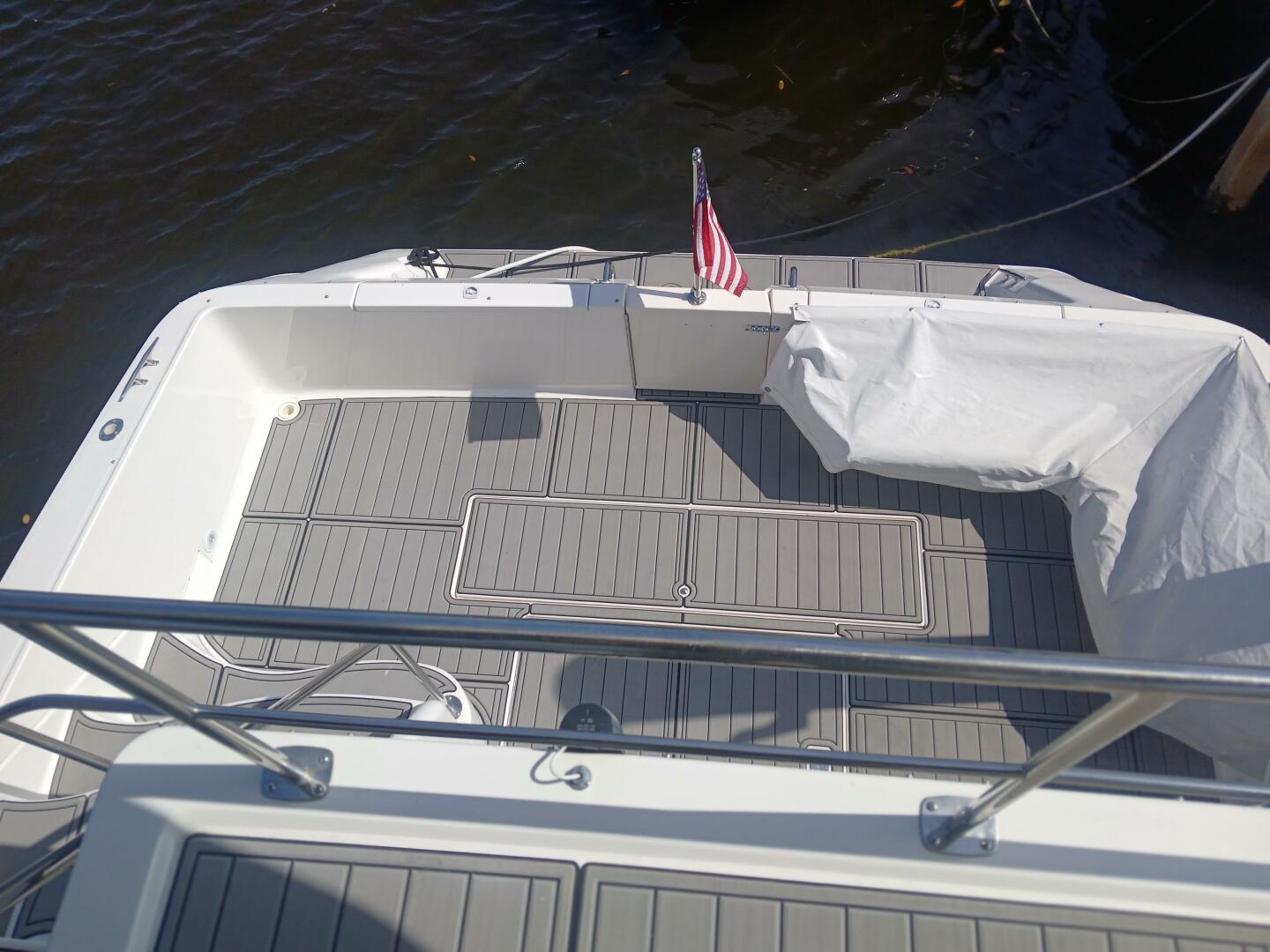 1997 Sea Ray 550 Sedan Bridge - Image 5