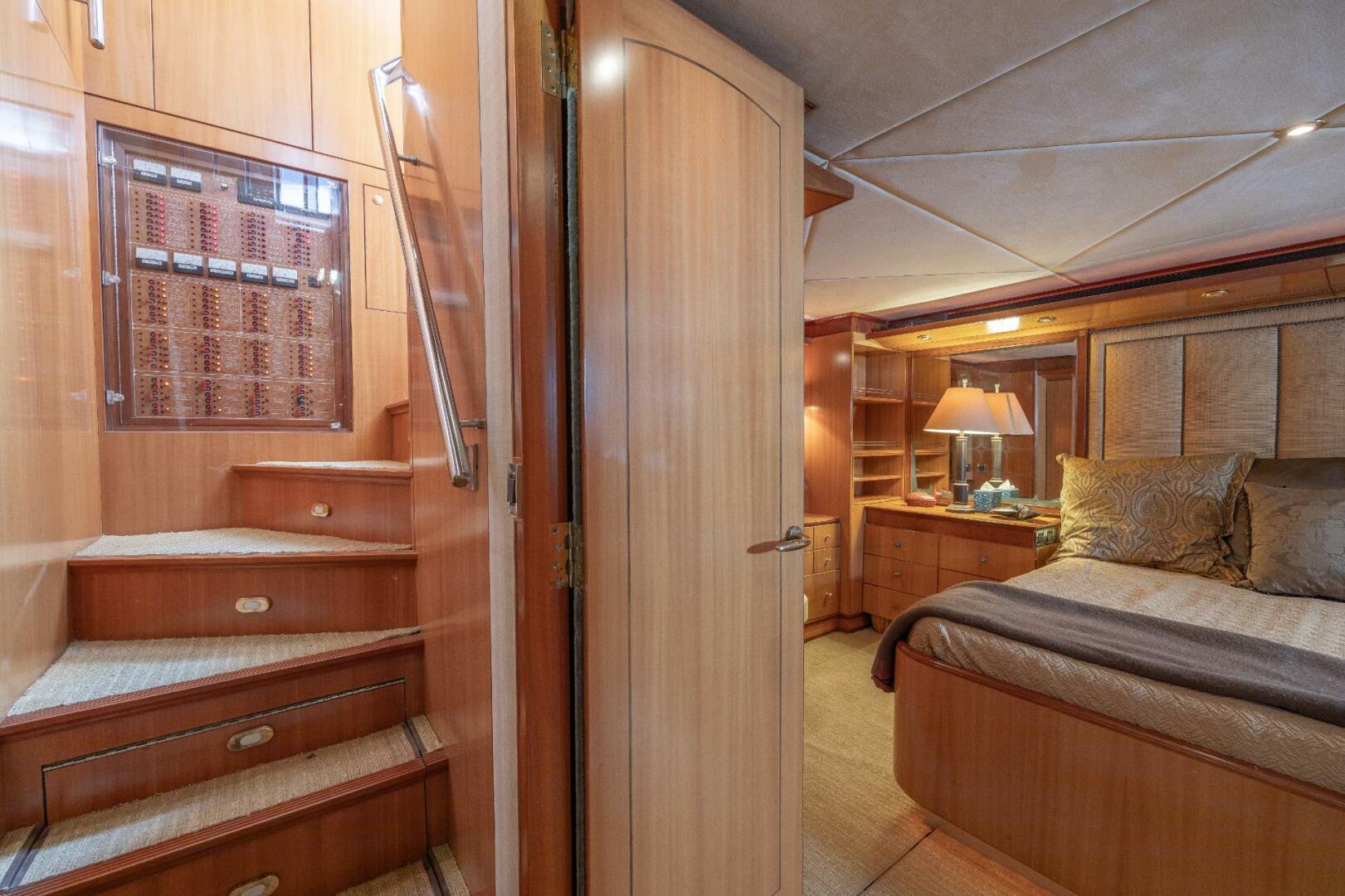2001 Grand Harbour 76 - Image 26