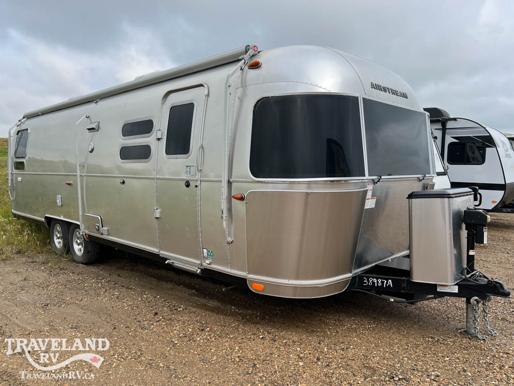 2021 AIRSTREAM FLYING CLOUD 30RB - Image 1