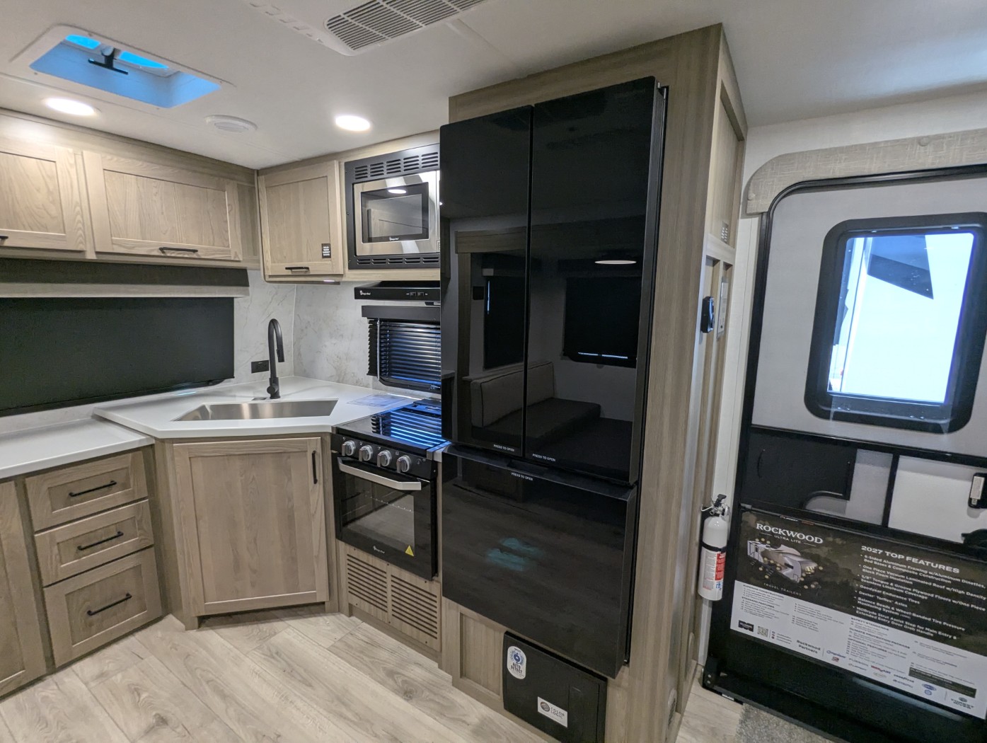 2027 Forest River Rockwood Ultra Lite 2608BS - Image 14