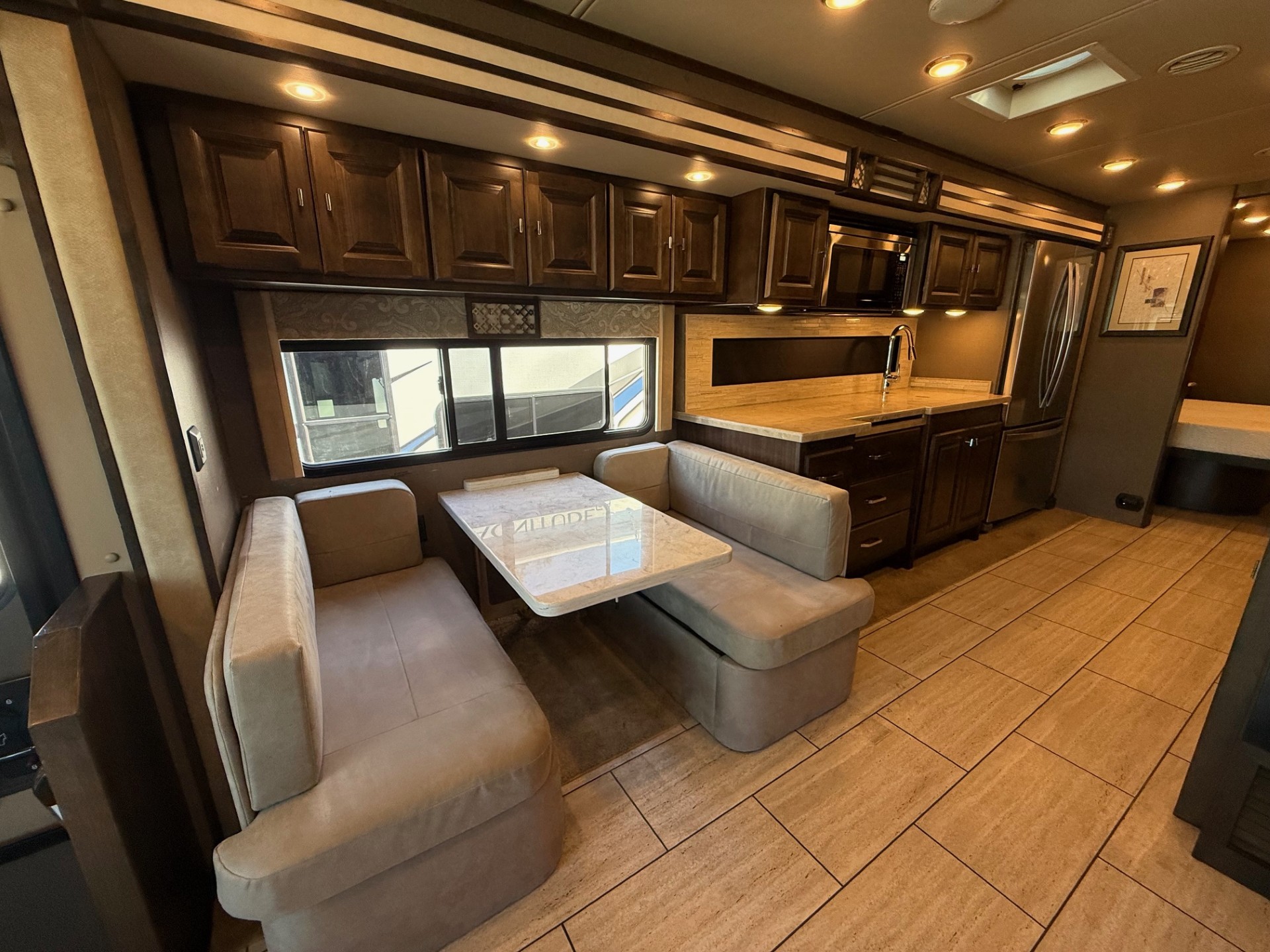 2019 TIFFIN ALLEGRO 34PA - Image 7