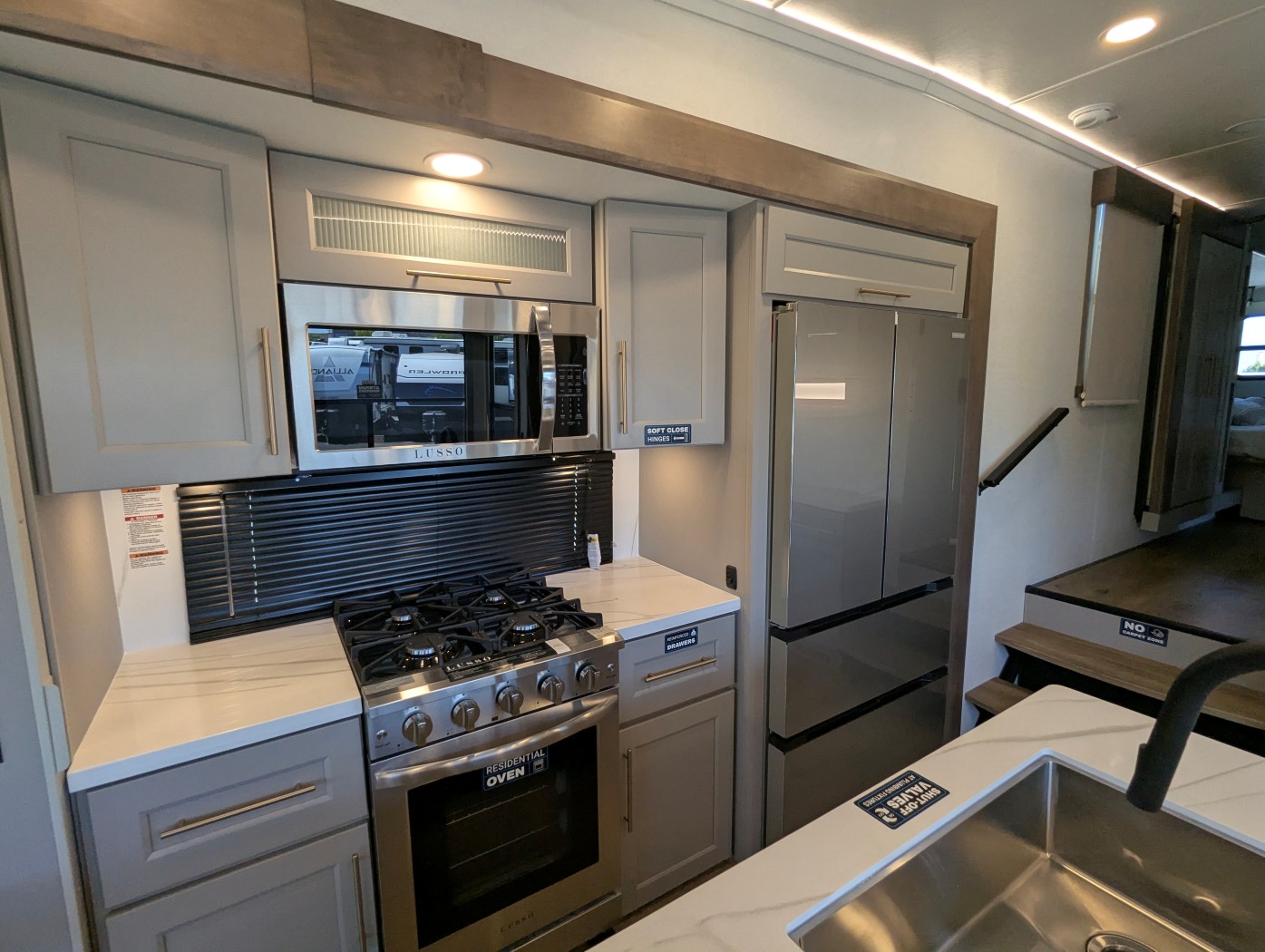 2026 Alliance RV Paradigm 340RL - Image 20