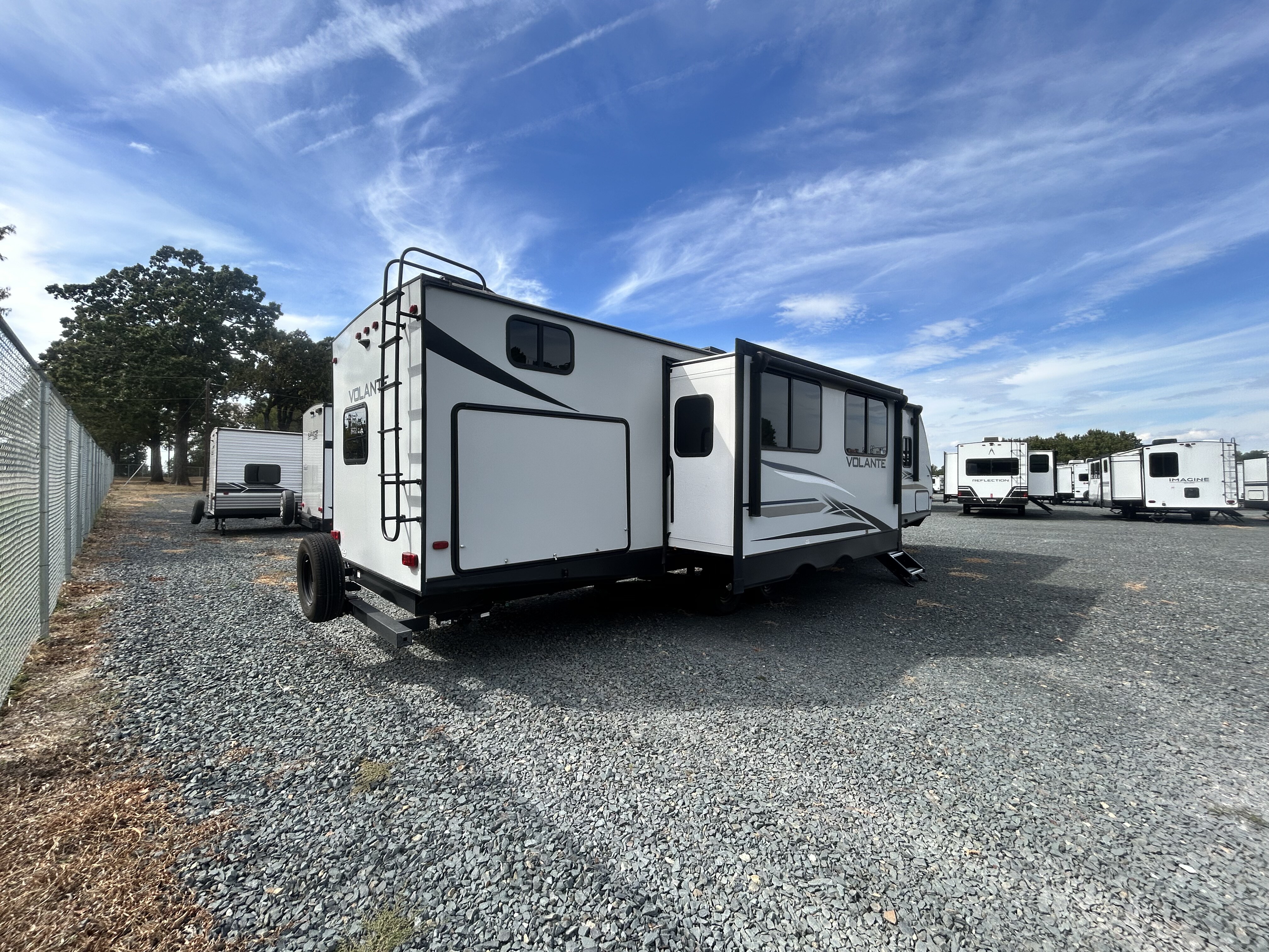 2021 CROSSROADS VOLANTE LITE 33DB - Image 6