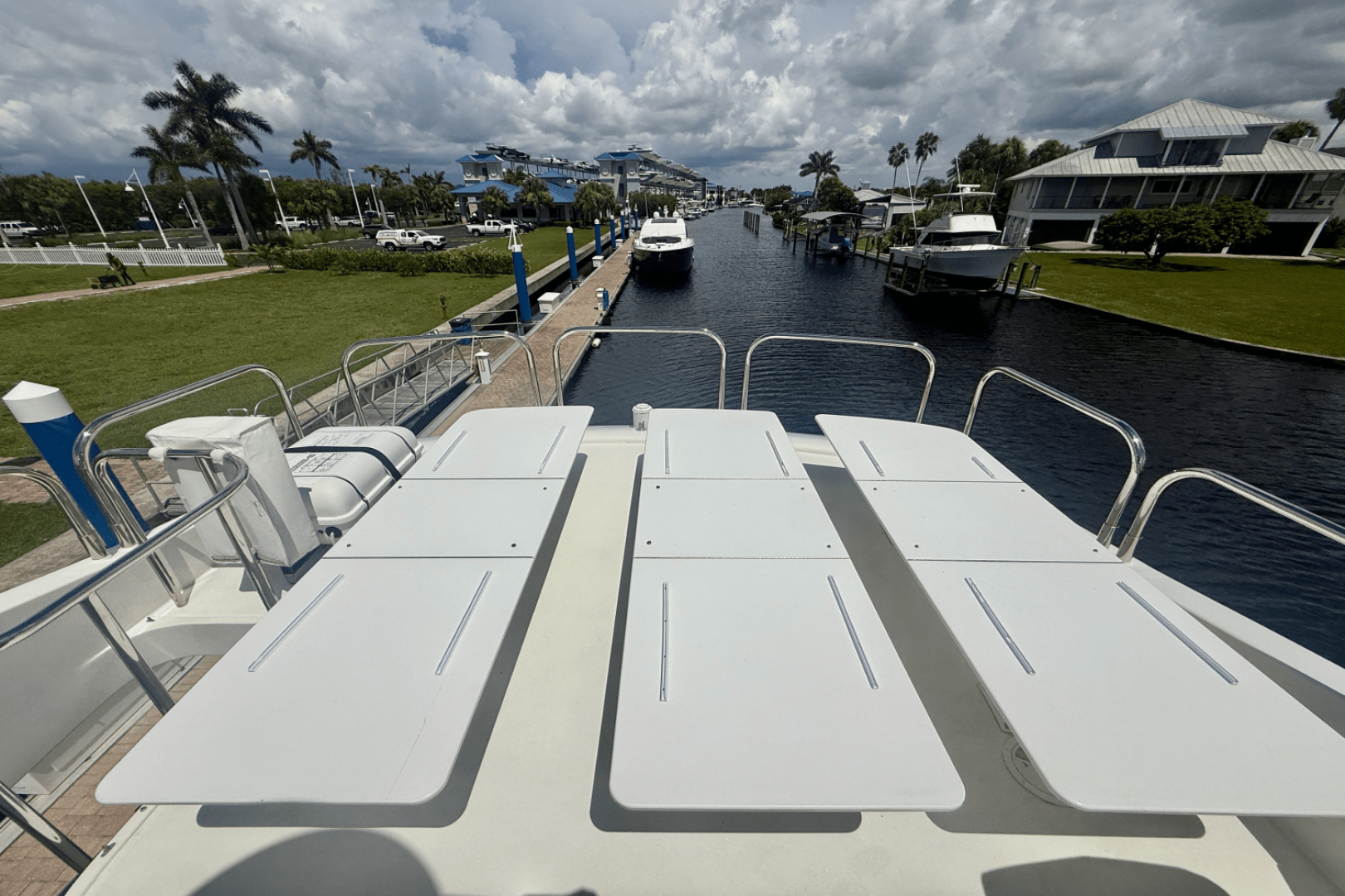 2005 68 FLYBRIDGE - Image 11