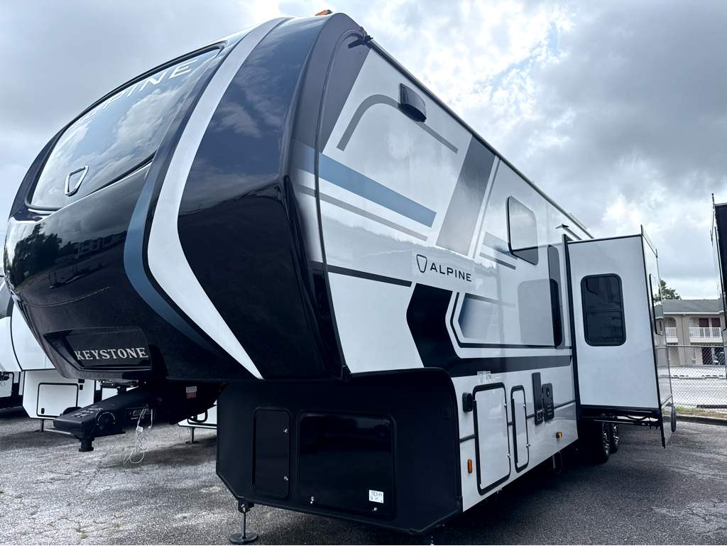 2026 Keystone ALPINE 3820FK - Image 2