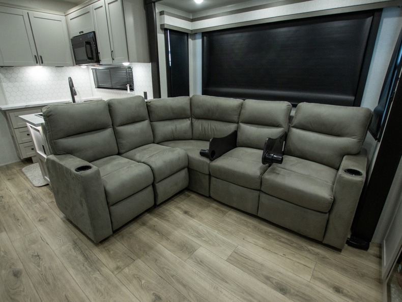 2026 Jayco Seismic 399 - Image 6