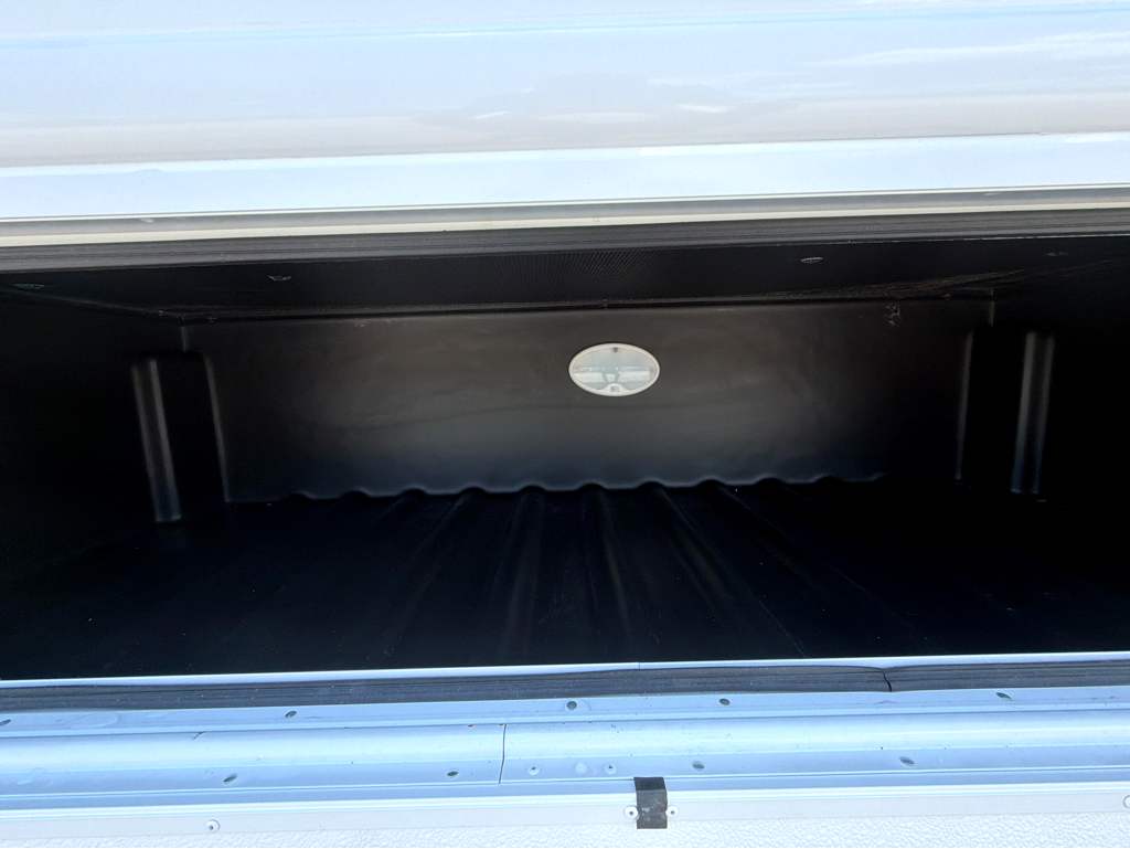 2027 THOR MOTOR COACH MAGNITUDE GA28 - Image 10
