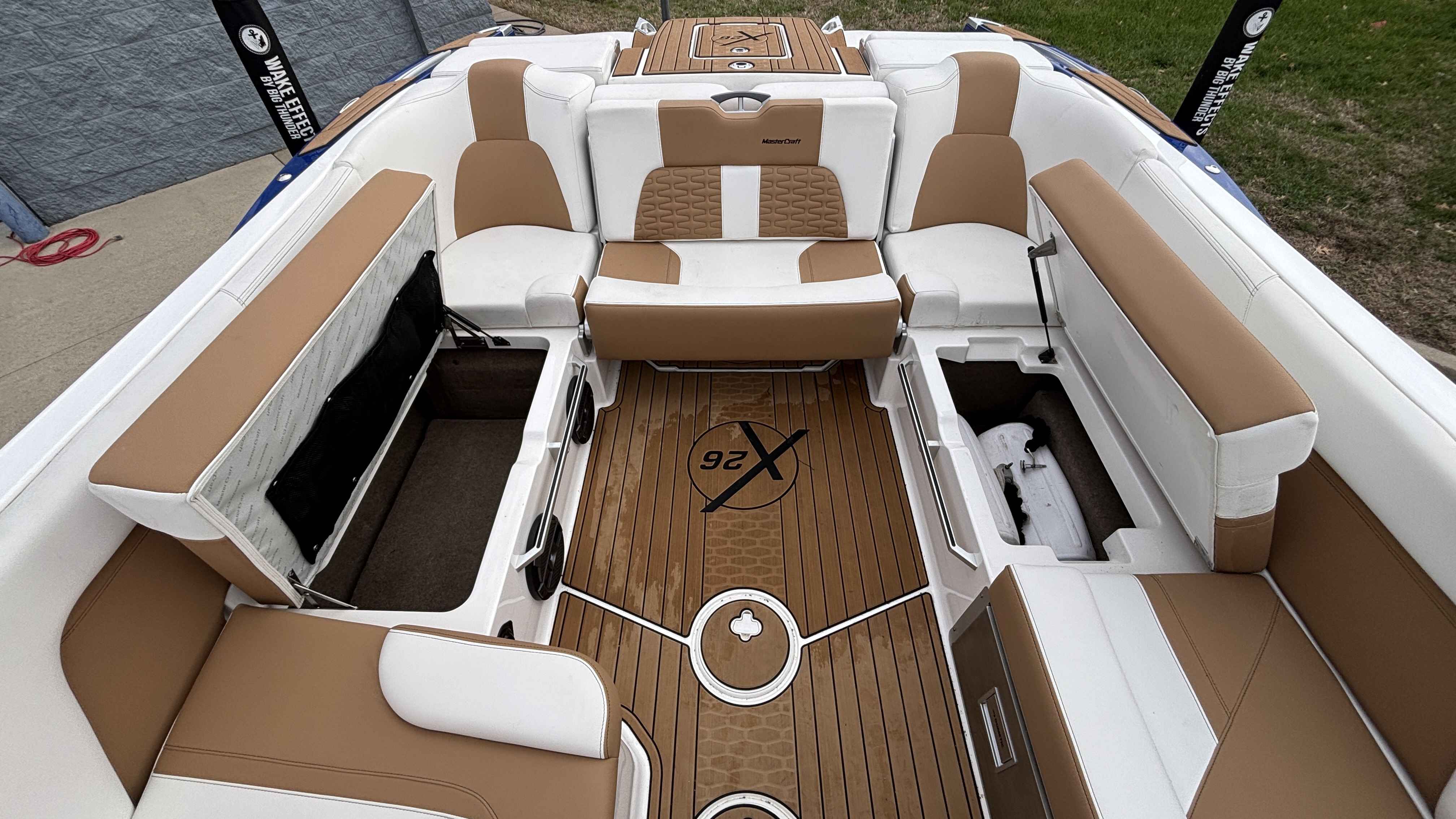 2022 MasterCraft X26 - Image 28