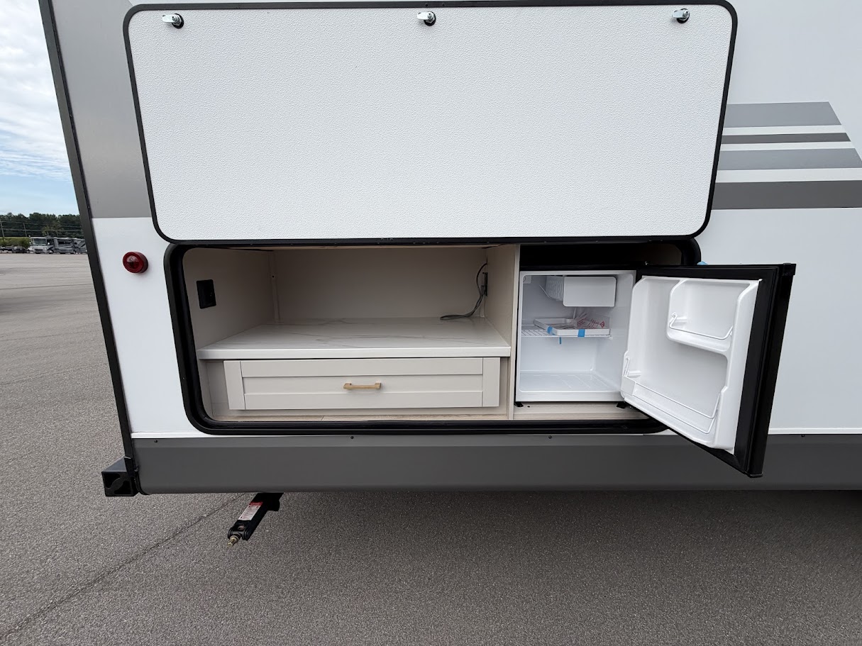 2027 JAYCO JAY FLIGHT 325BHT - Image 10