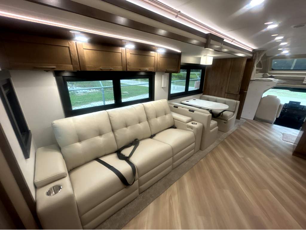 2026 ENTEGRA COACH ACCOLADE 37K - Image 34