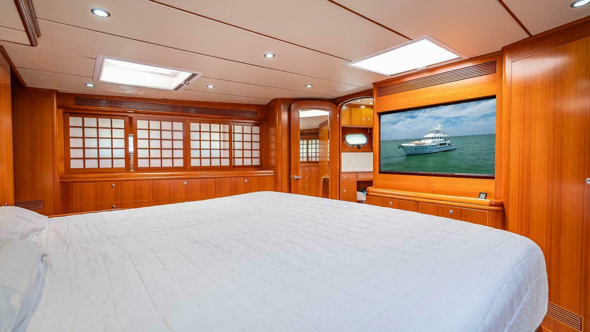 2009 Nordhavn 76 - Image 33