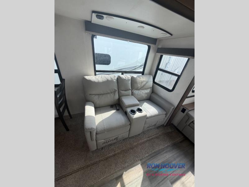 2022 FOREST RIVER CRUSADER 335RLP - Image 11
