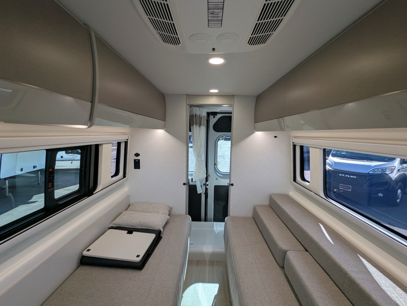 2027 Thor Motor Coach Tellaro 20L - Image 26