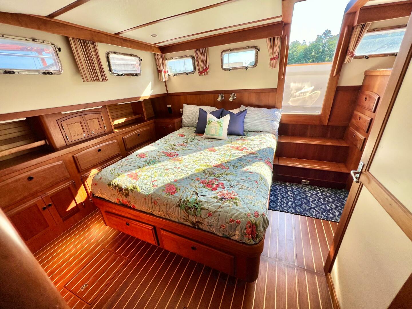 2001 Sabre Sabreline 47 Base - Image 3