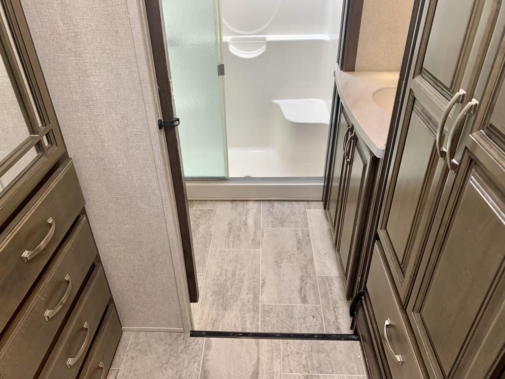 2019 Keystone Montana 3811MS - Image 50