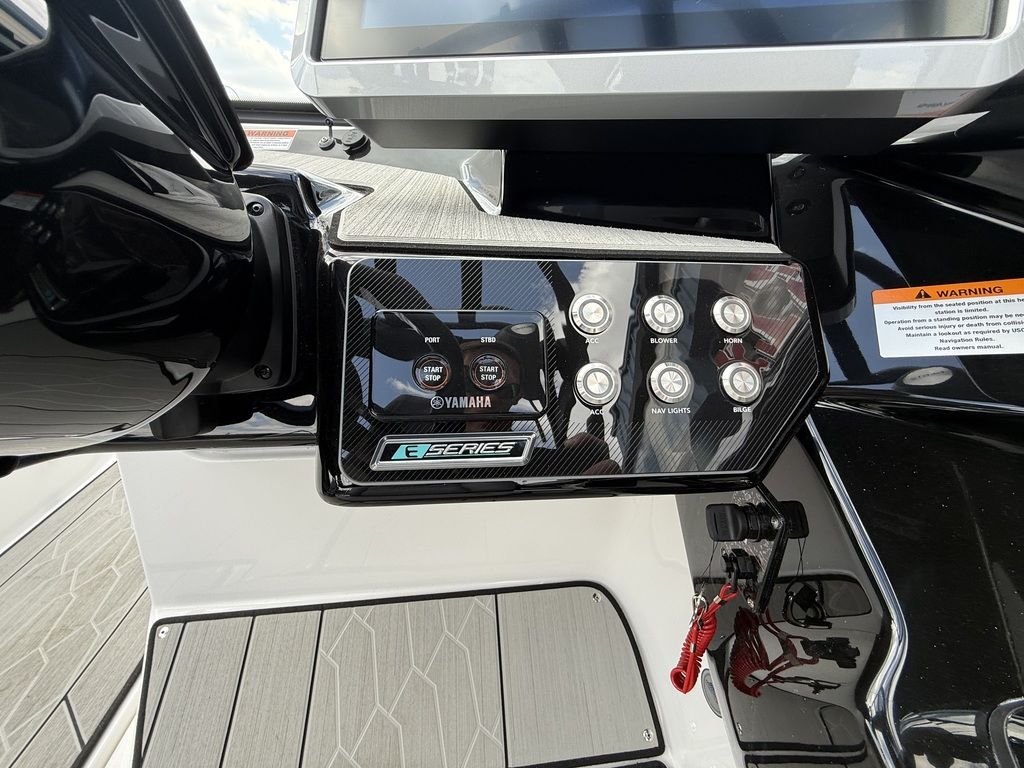 2026 Yamaha Boats 222XD - Image 23