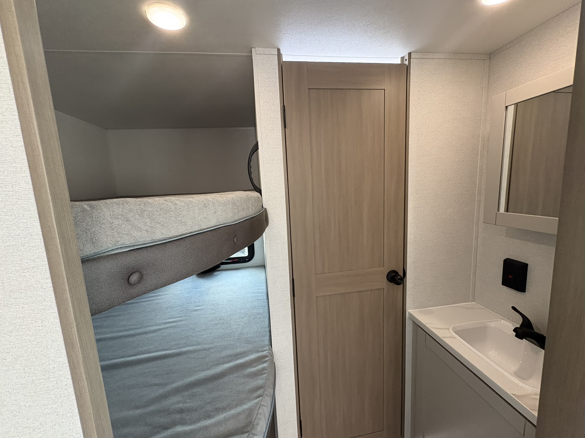 2027 Jayco Jay Flight SLX 261BHS - Image 27