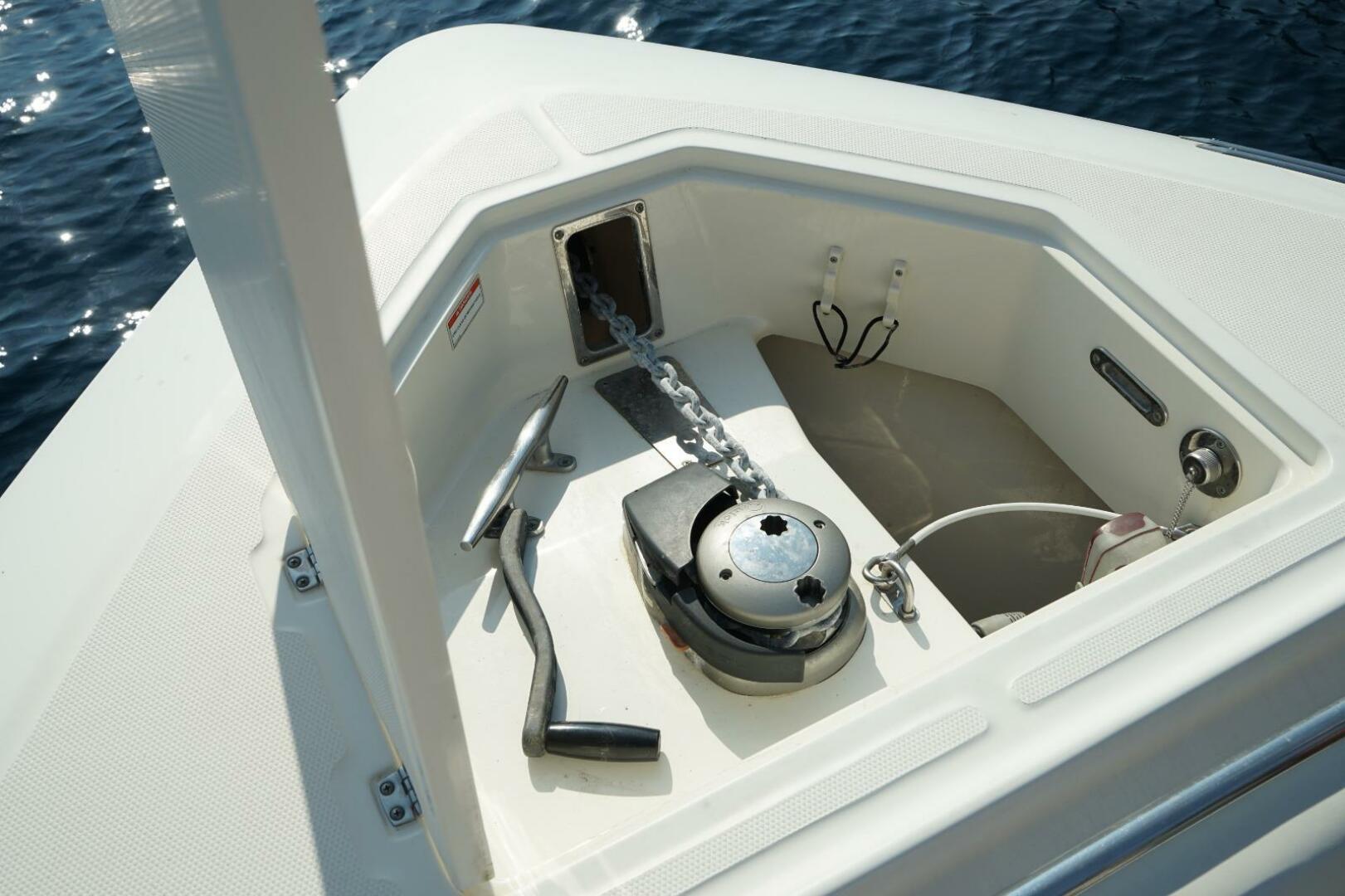 2012 Boston Whaler Whaler 370 Outrage - Image 11