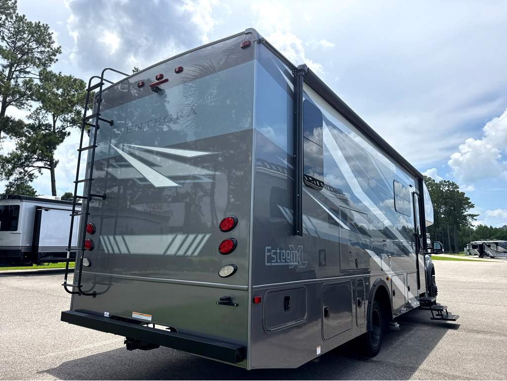 2027 ENTEGRA COACH ESTEEM XL 32U - Image 4