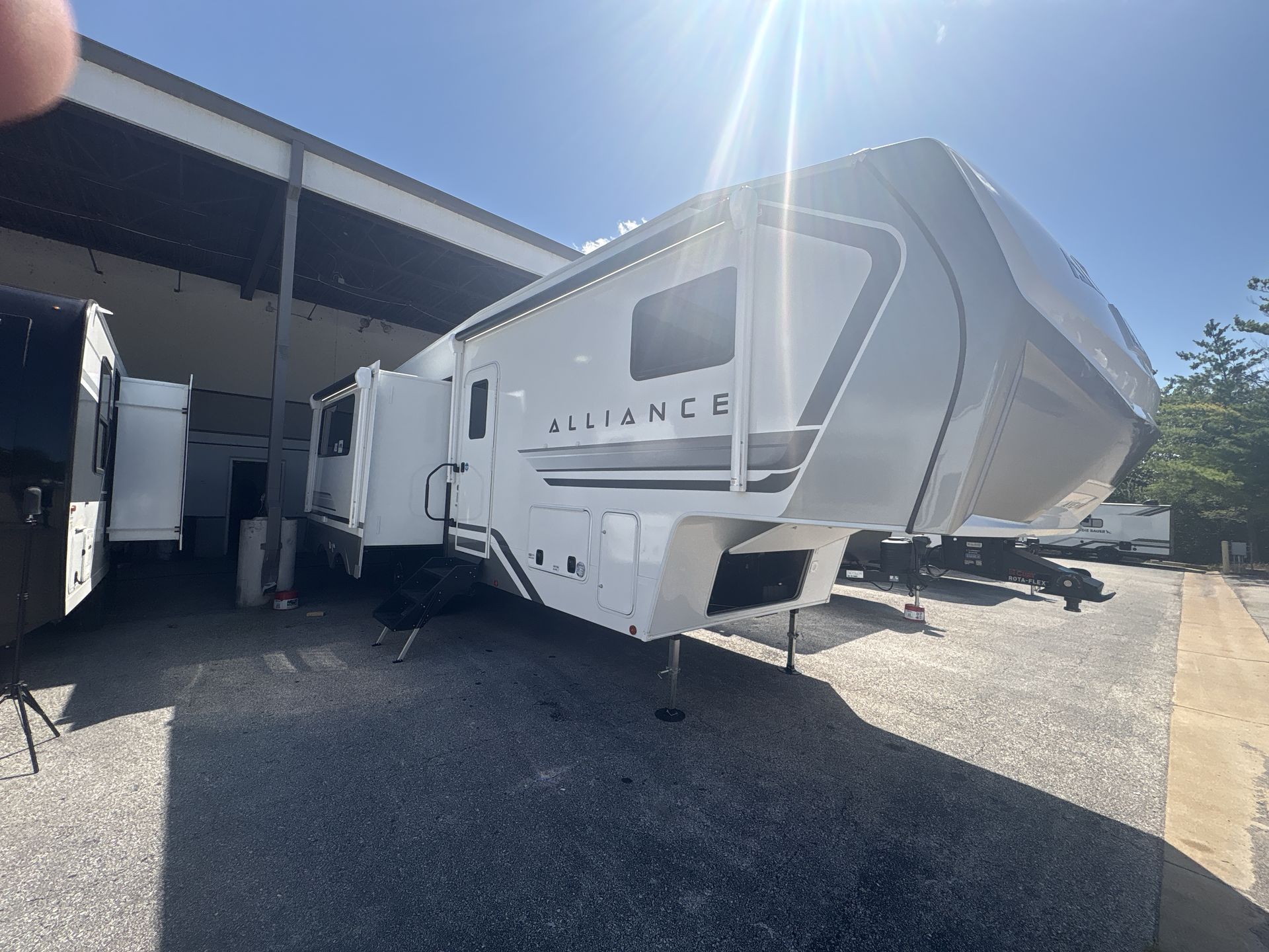 2027 Alliance RV Avenue 30BH Fifth Wheel